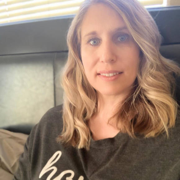 Profile Picture of Amy Gerrish (@amy_gerrish) on Poshmark