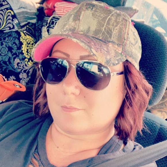 Profile Picture of Sarah Siegmann (@ssiegmann517) on Poshmark