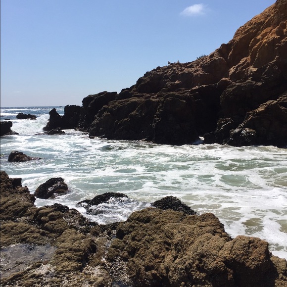 Profile Picture of Julia Queen (@juliaaqueenn) on Poshmark