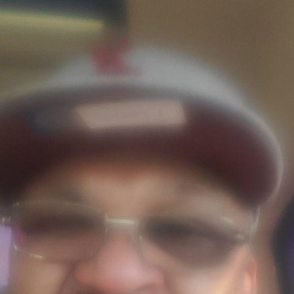 Profile Picture of Eric Davidson (@eld30) on Poshmark