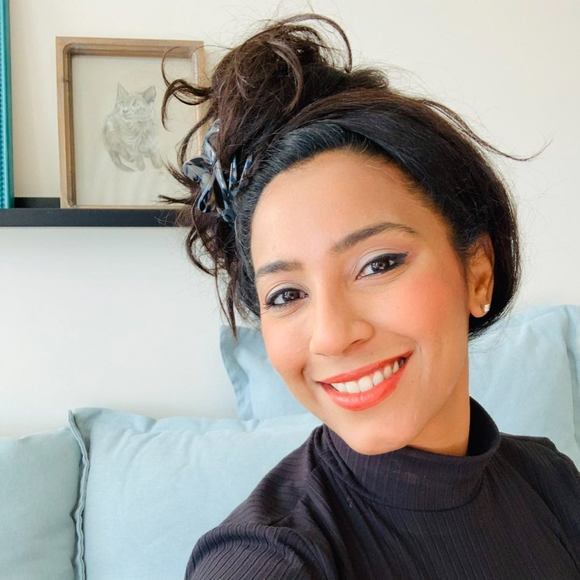 Profile Picture of Amna Khalid (@akamnakhalid) on Poshmark