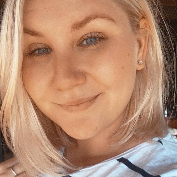 Profile Picture of Renee Latcham (@reneelatcham) on Poshmark