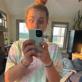 Profile Picture of Kate (@devineecho016) on Pinterest