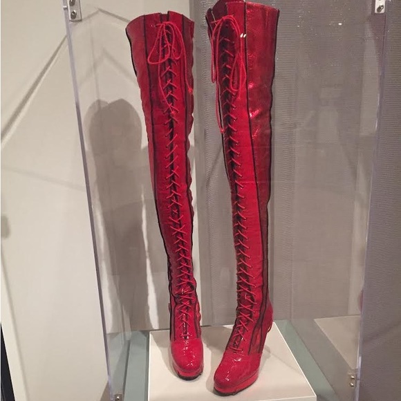 Profile Picture of Kelli Heinzerling (@k_how_heinz) on Poshmark