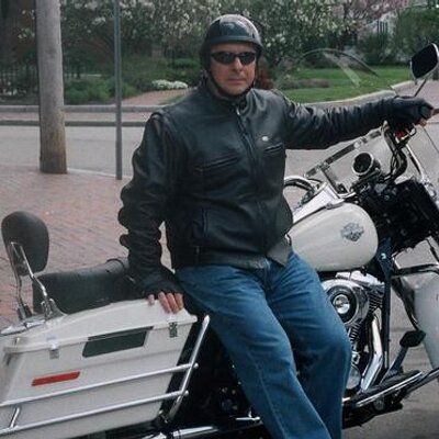 Profile Picture of Brian Casparian (@CasparPoPo) on Twitter