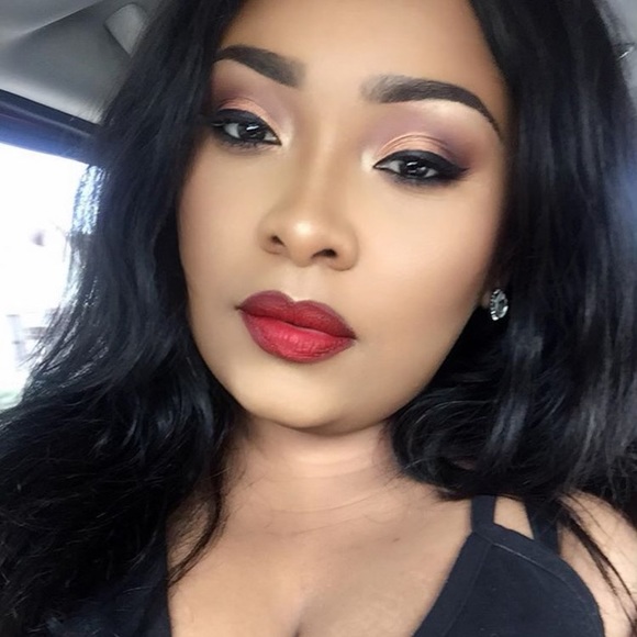 Profile Picture of Rose daphney Duval (@rosalarose) on Poshmark