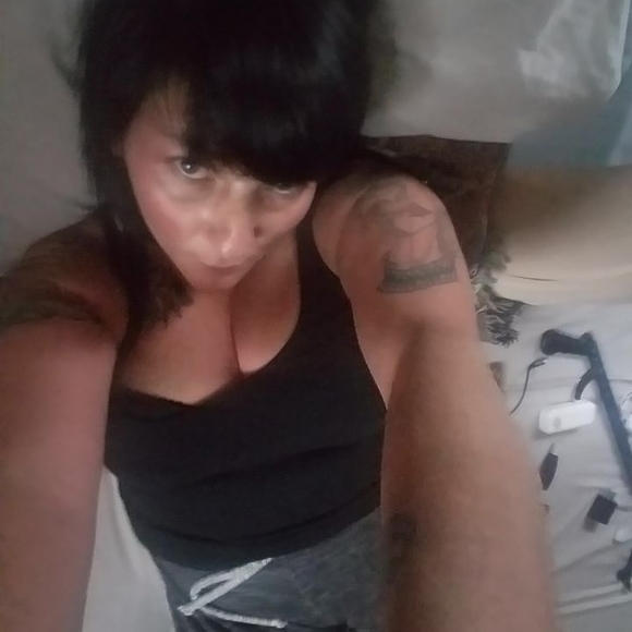 Profile Picture of Crystal Denoon (@crystals75) on Poshmark