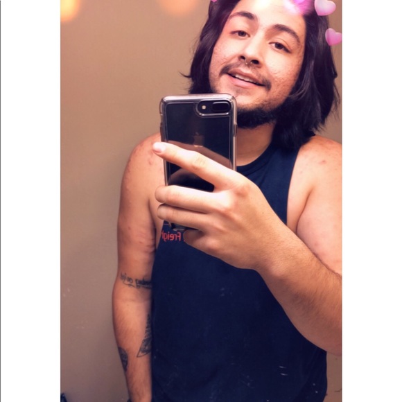 Profile Picture of Julian Glover (@juliantroy) on Poshmark