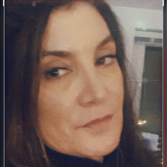 Profile Picture of Alexis Dimarco (@alexisdimarco) on Poshmark