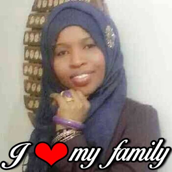 Profile Picture of Khadra Cardaf (@maariya2002) on Poshmark