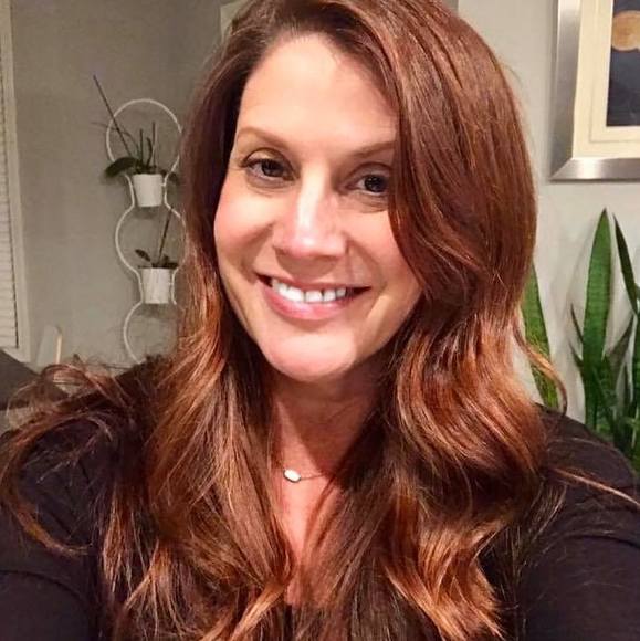 Profile Picture of Jolynna Wilson (@jolynnam) on Poshmark