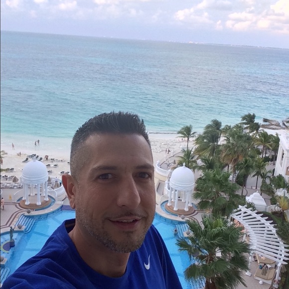 Profile Picture of Carlos Gonzales (@clos505) on Poshmark