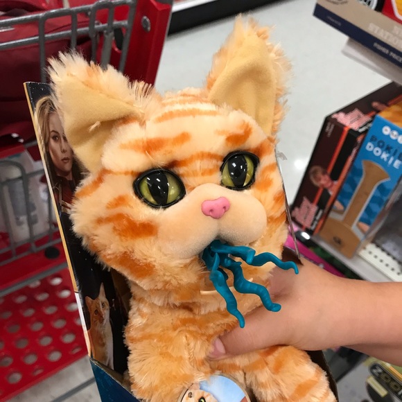 Profile Picture of Kaylee Gidcumb (@kaylee_ell) on Poshmark