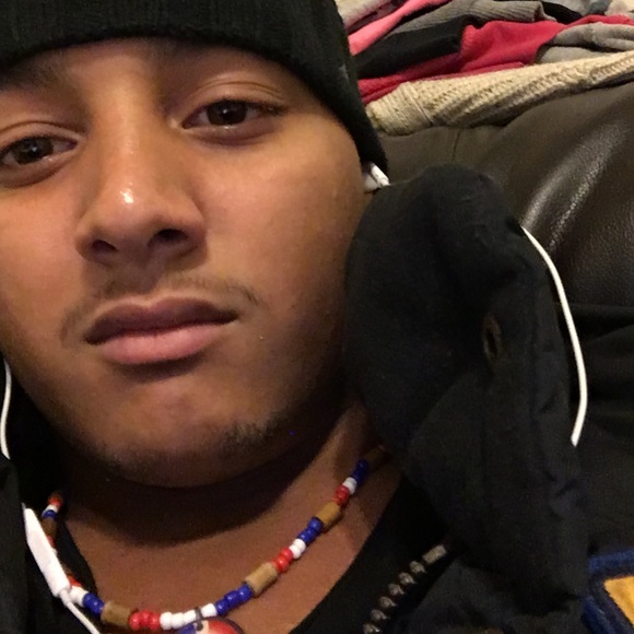 Profile Picture of Mario Caraballo (@marioc33) on Poshmark