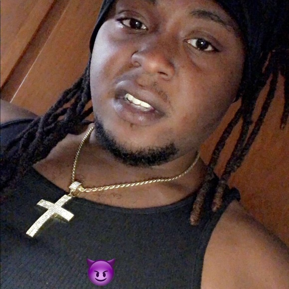 Profile Picture of Marsean Wells (@saucegodd438) on Poshmark