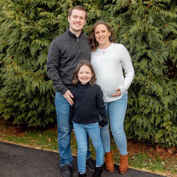 Profile Picture of Jenn Almoney (@jennalmoney) on Poshmark