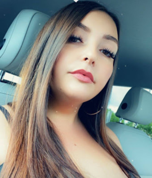 Profile Picture of Tori Hafenbrack (@tori_hafenbrack) on Poshmark