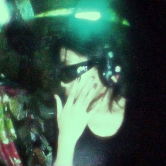 Profile Picture of Jasmine Li (@qhosty) on Poshmark