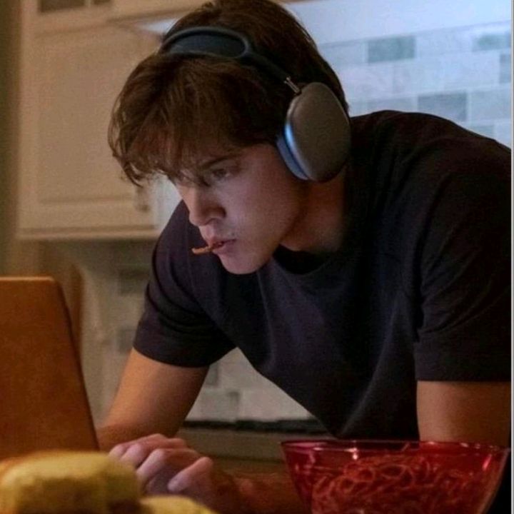 Profile Picture of Conrad (@conradfisher_) on Tiktok