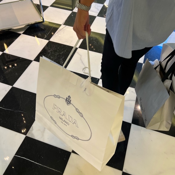 Profile Picture of Dennis Huggenberger (@dhuggi) on Poshmark