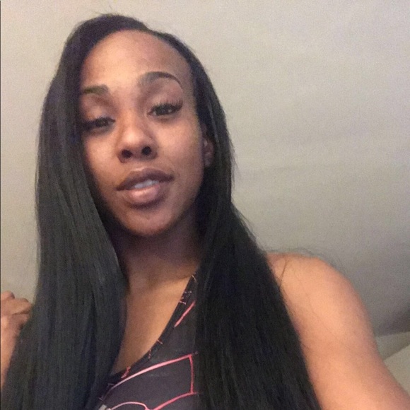 Profile Picture of Leonora Mckenzie (@noramck78) on Poshmark