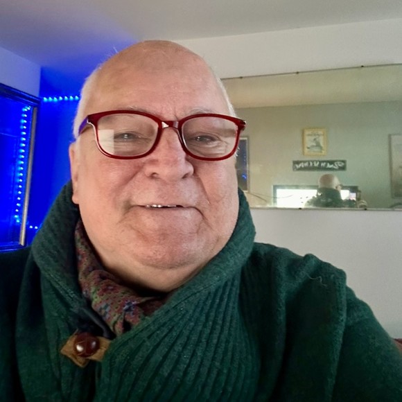 Profile Picture of Marc Lessard (@letherapeute1) on Poshmark