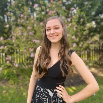 Profile Picture of Julia Phillips (@juliagphillips) on Twitter