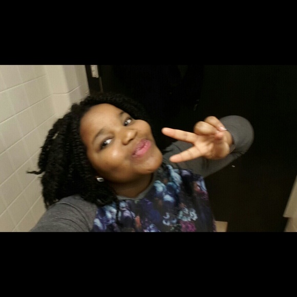 Profile Picture of Cordis Austin (@cordis) on Poshmark