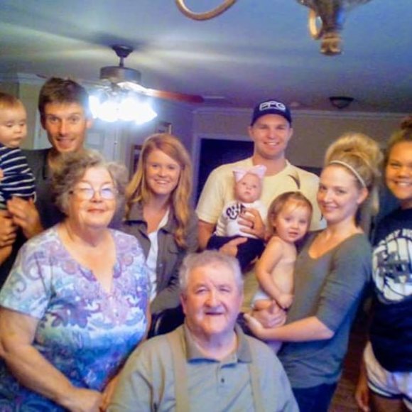 Profile Picture of Robin Richardson-gwyn (@kennedyzmama) on Poshmark