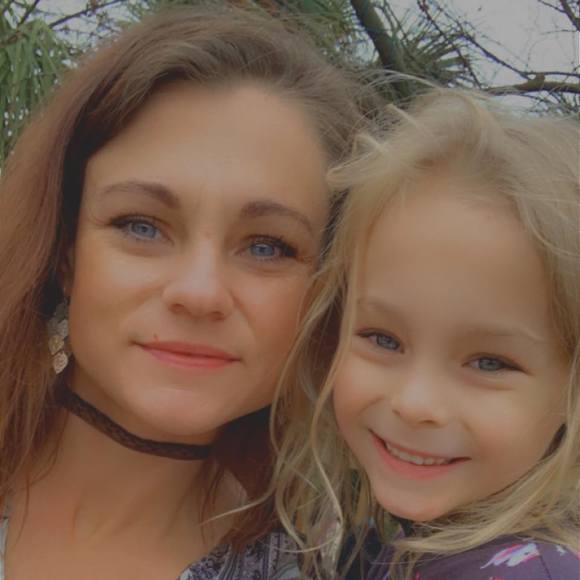 Profile Picture of Ashly Hall (@ashlyturtle) on Poshmark