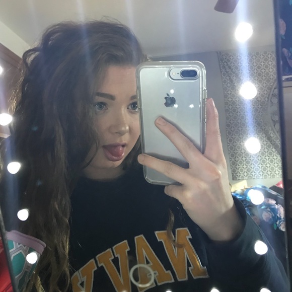Profile Picture of Gianna Digiorgio (@digiorgiog) on Poshmark