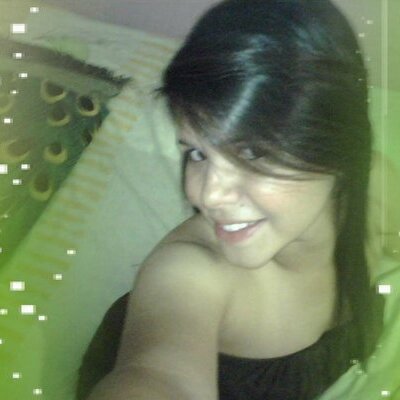 Profile Picture of Andreina Perez (@andreinaperez21) on Twitter