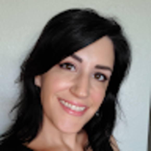 Profile Picture of Alanna Fosback (@alannafosback) on Poshmark