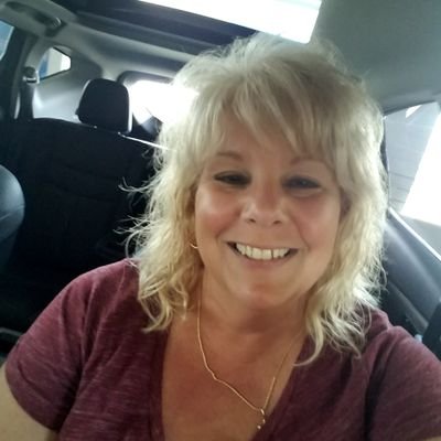 Profile Picture of Donna Heller (@CityGirl329) on Twitter