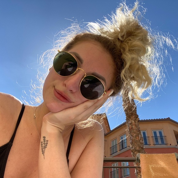 Profile Picture of Ksusha Kuznetsova (@kksusha) on Poshmark