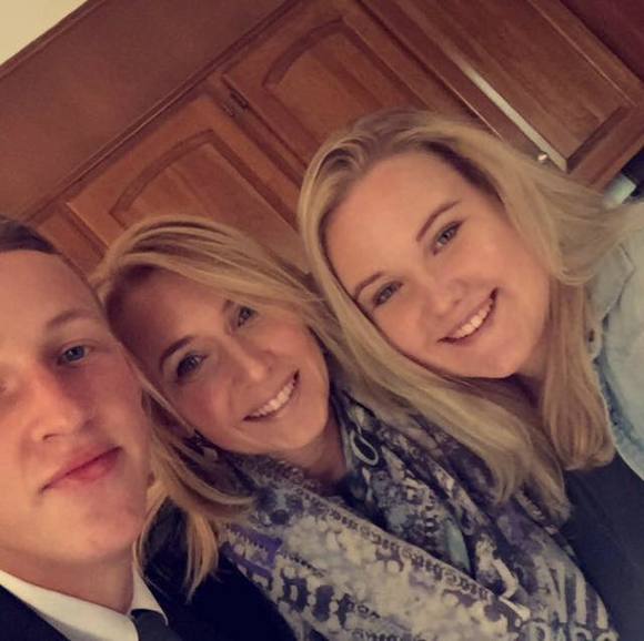 Profile Picture of Kim Wain (@cardiackim) on Poshmark