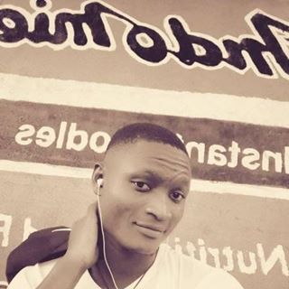 Profile Picture of Akuso Benjamin (Holdsometing) (@akuso.benjamin) on Facebook