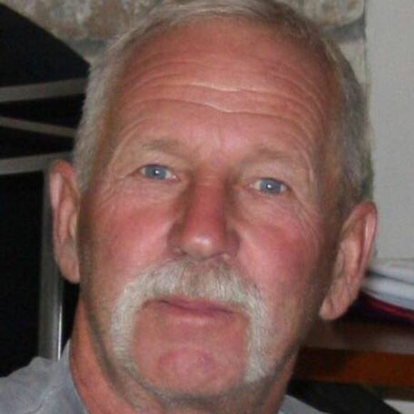 Profile Picture of John Eshack (@johneshack) on Poshmark