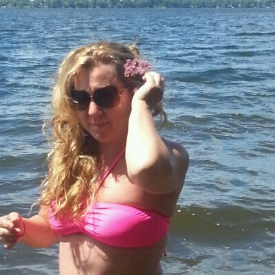 Profile Picture of Nancy Jeffery (@nancyjeffery14) on Twitter