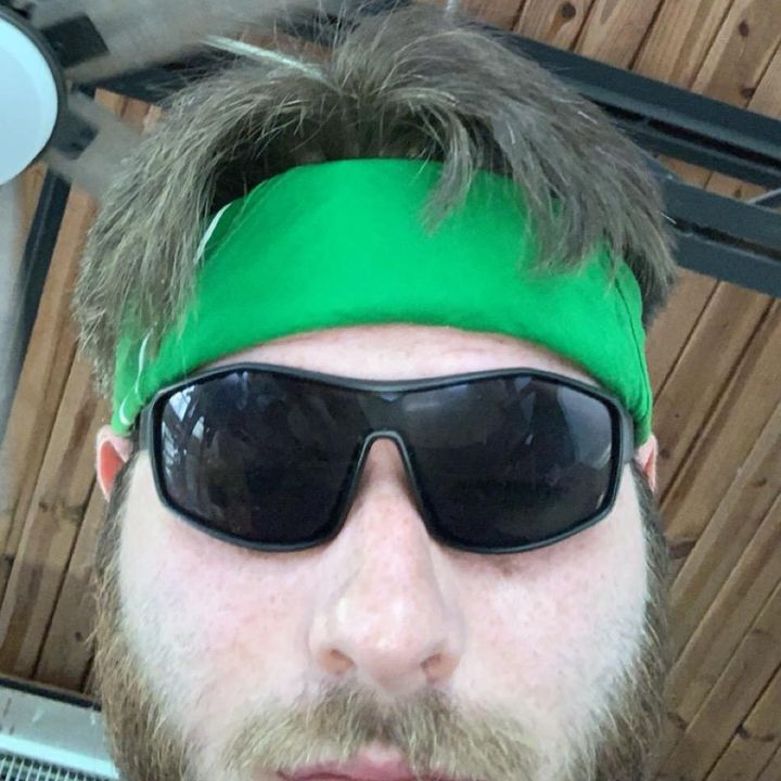 Profile Picture of Andrew 2000 (@andrewzern) on Tiktok