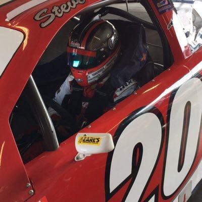 Profile Picture of Steve Hobday (@SteveHobday17) on Twitter