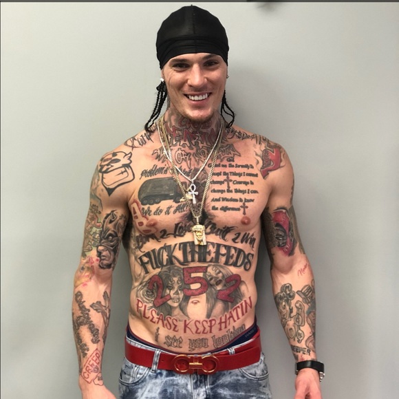 Profile Picture of Jordan Roselle (@pleasekeephatin) on Poshmark