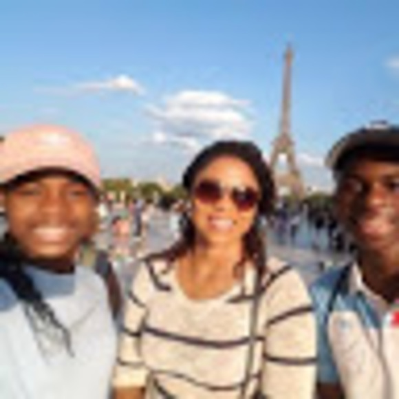 Profile Picture of Chohoo Choho (@africandice) on Poshmark