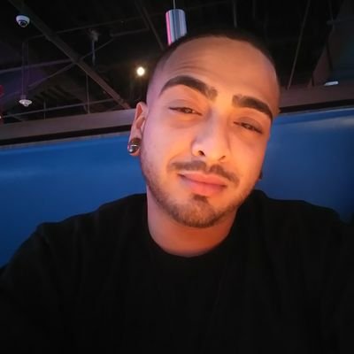 Profile Picture of Moses Aaron Chacon (@Crushwho) on Twitter
