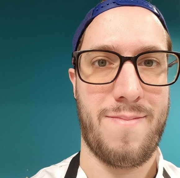 Profile Picture of Bruce Dubos (@bruceadubos) on Poshmark