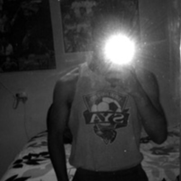 Profile Picture of Luis Cossio (@luismaranon10) on Poshmark