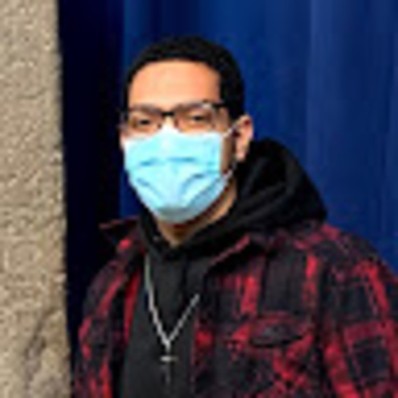 Profile Picture of George Morcos (@g_morcos) on Poshmark