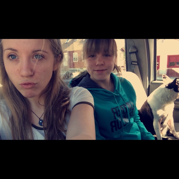 Profile Picture of Katie Hagar (@katiegrace_17) on Poshmark