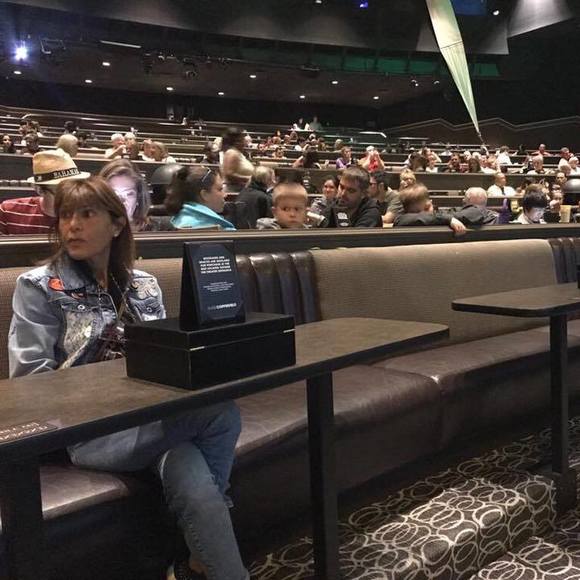 Profile Picture of Kozet Manoyan (@kozetmanoyan) on Poshmark