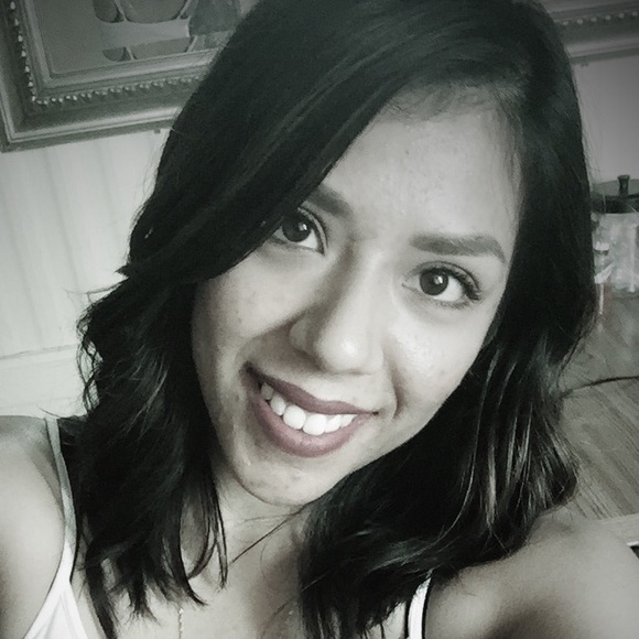 Profile Picture of Lucero Calderon (@lucyjazmin09) on Poshmark